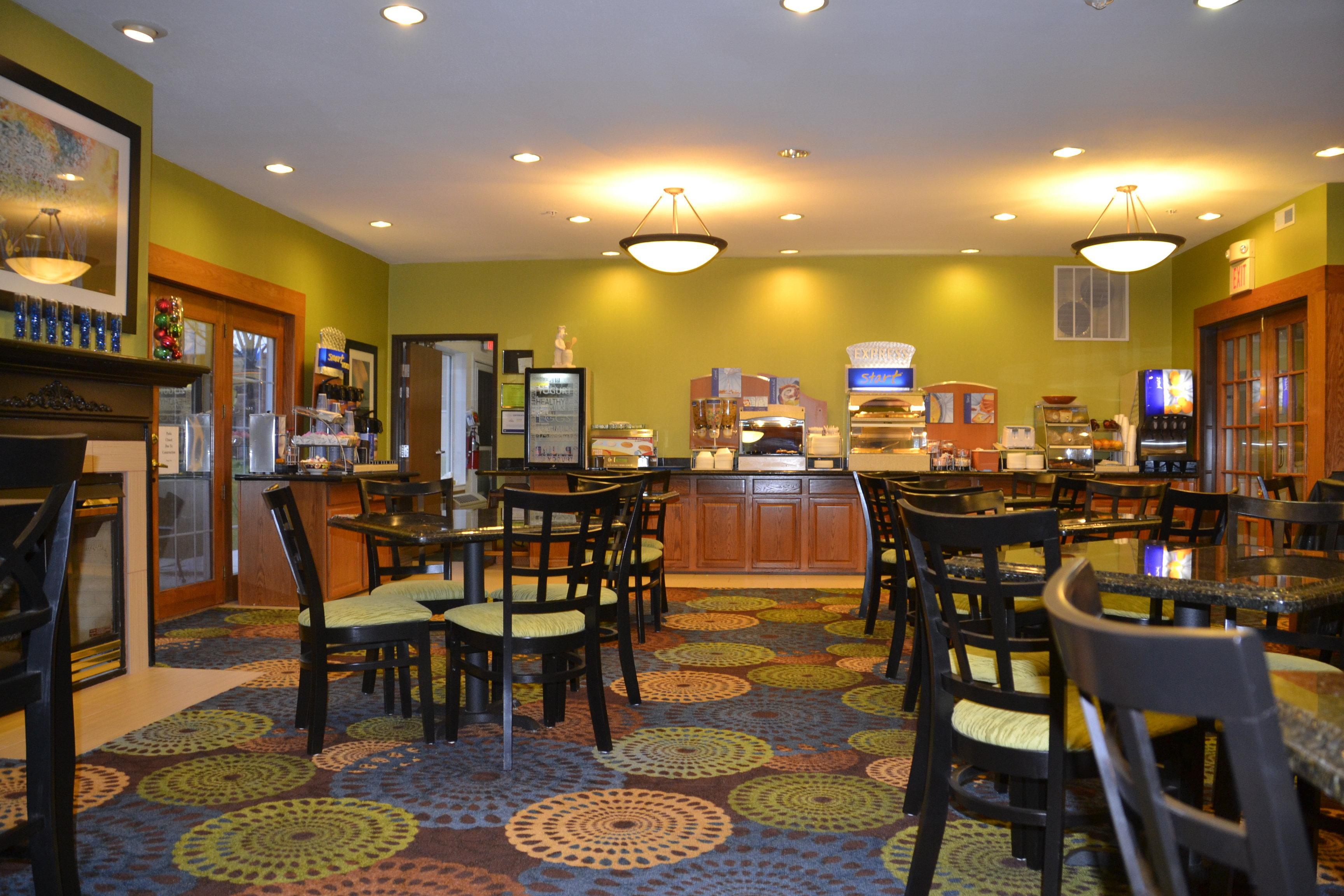Holiday Inn Express Hotel & Suites Bloomington-Normal University Area By Ihg Εξωτερικό φωτογραφία