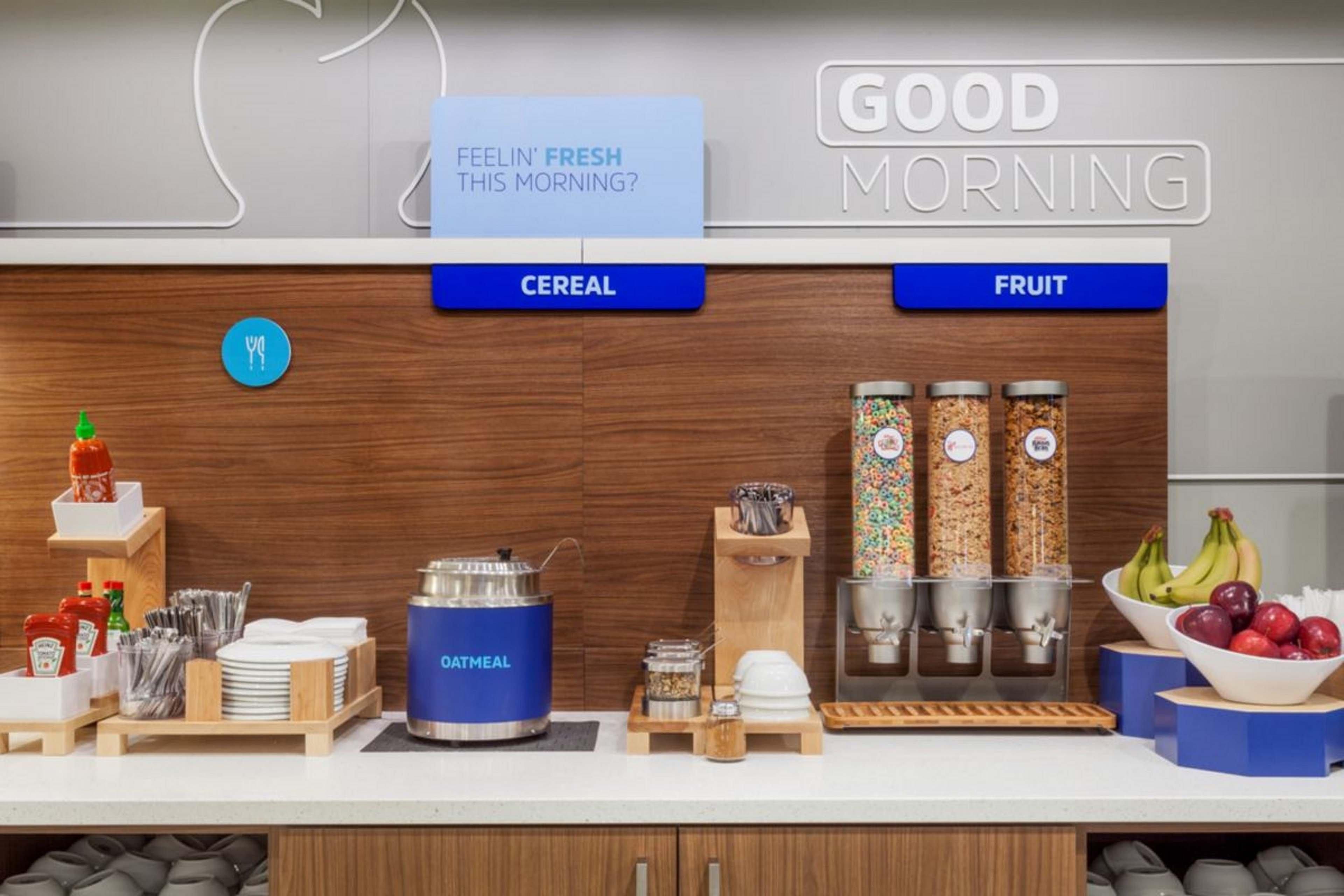 Holiday Inn Express Hotel & Suites Bloomington-Normal University Area By Ihg Εξωτερικό φωτογραφία