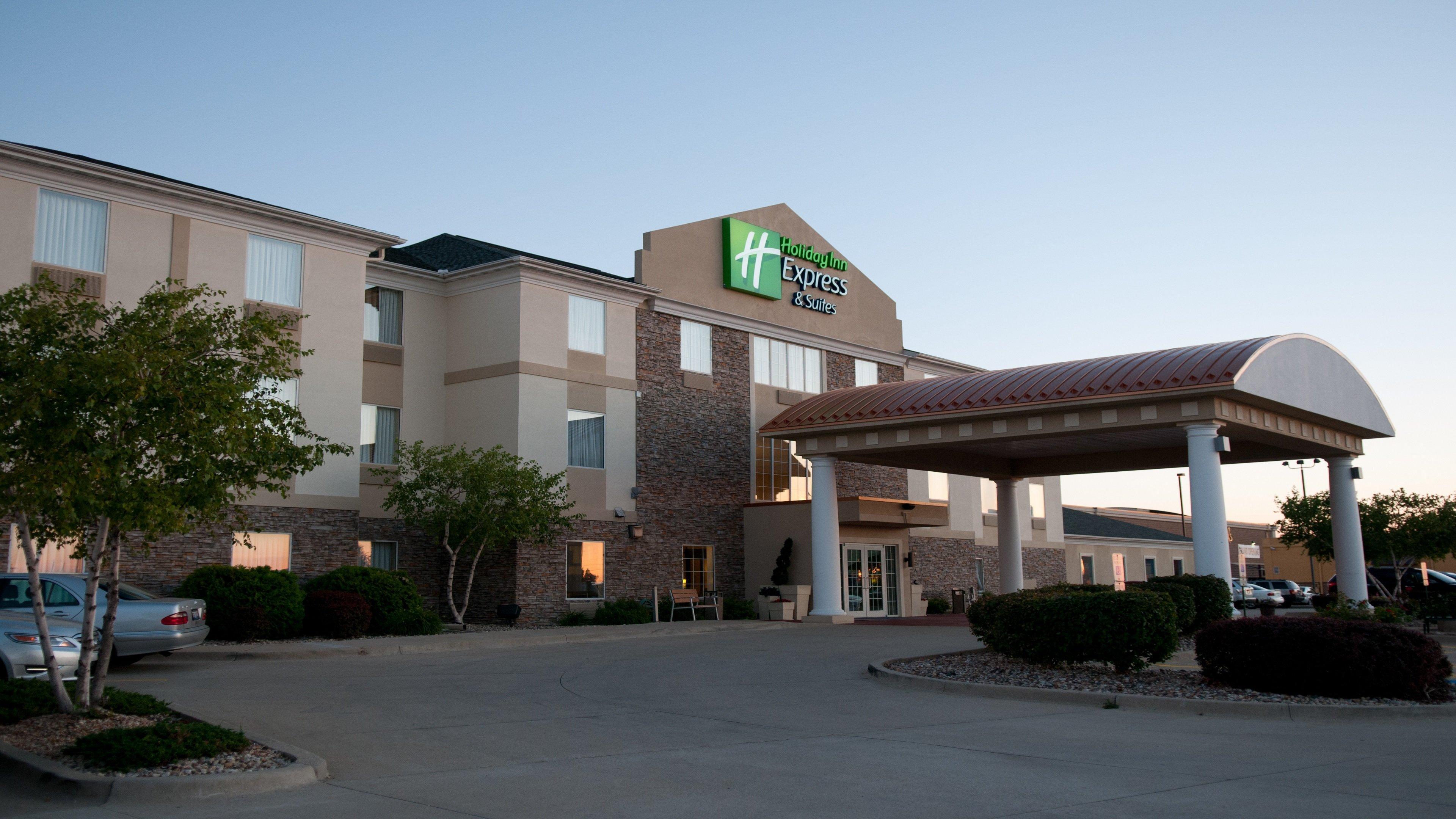 Holiday Inn Express Hotel & Suites Bloomington-Normal University Area By Ihg Εξωτερικό φωτογραφία